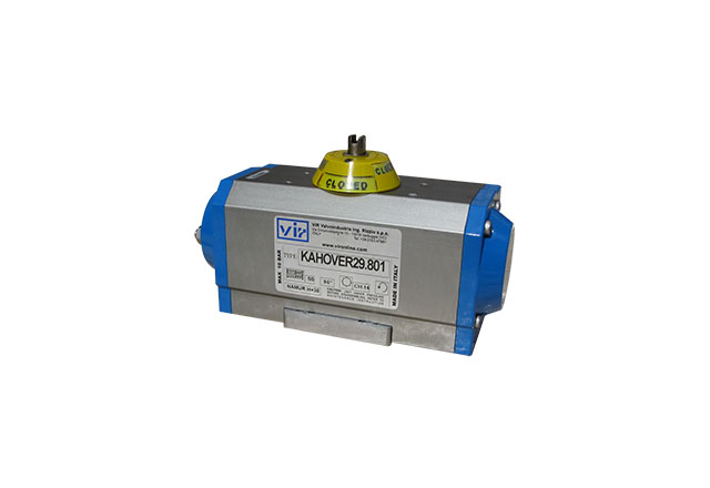 Spring return pneumatic actuator